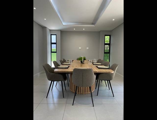 4 BEDROOM CLUSTER FOR SALE IN SANDOWN